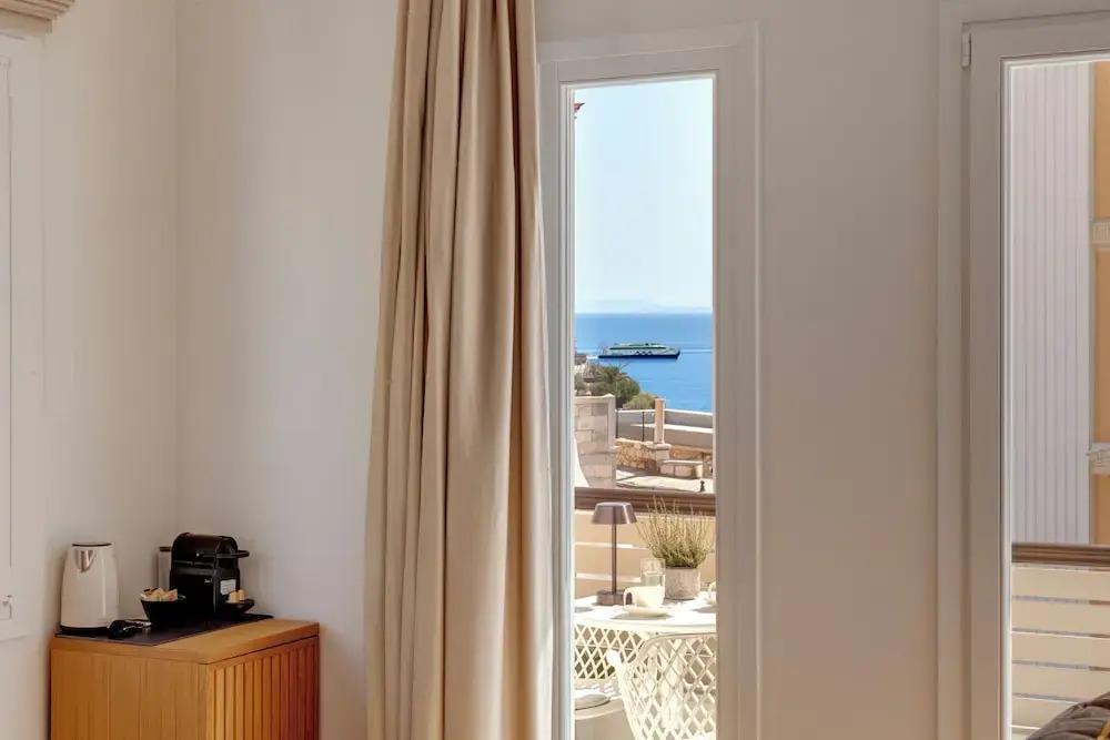 The Nestorian Syros