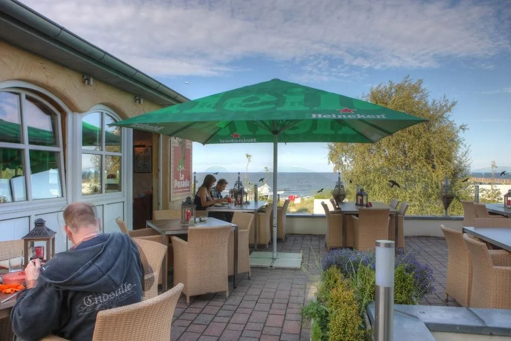 SEETELHOTEL Ostseeresidenz Bansin mit Pool und unmittelbarer Strandnähe