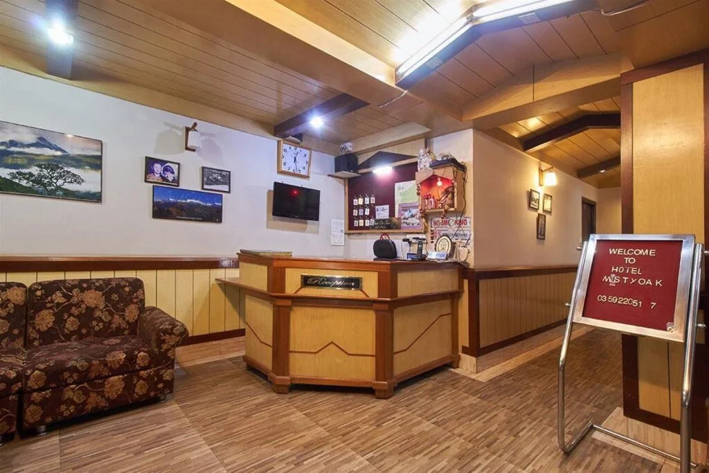 Hotel Misty Oak