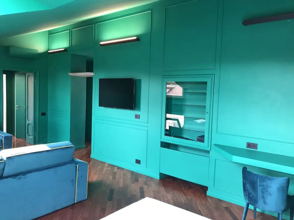 Garibaldi Suites