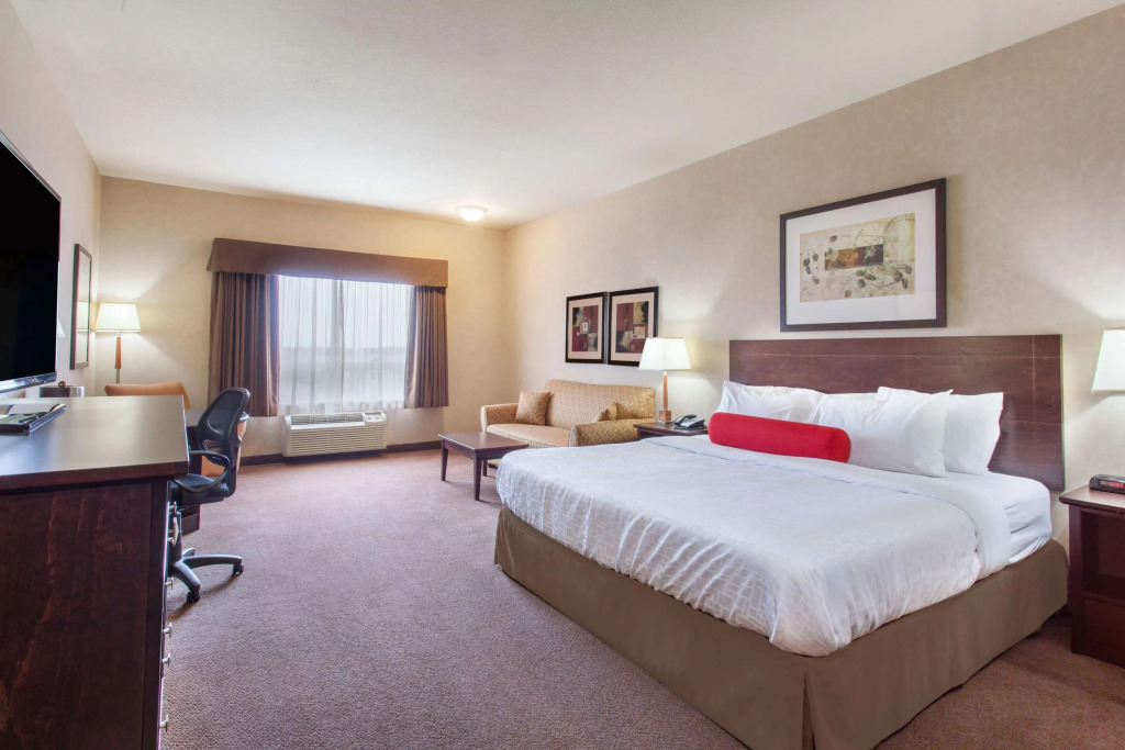 Ramada by Wyndham Camrose