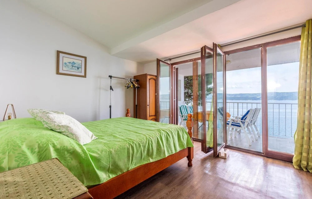Amazing Apartment in Lokva Rogoznica With Wifi and 2 Bedrooms