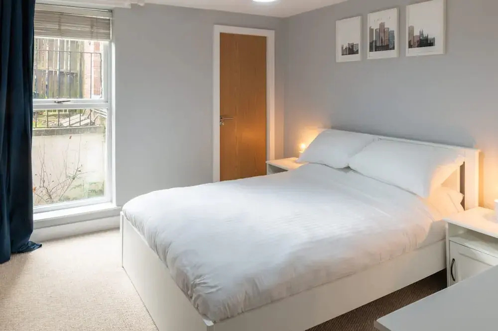 Host Stay Burton Road