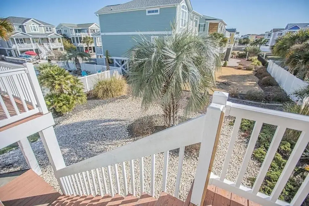 Pirates Paradise 3 Bedroom Home by RedAwning
