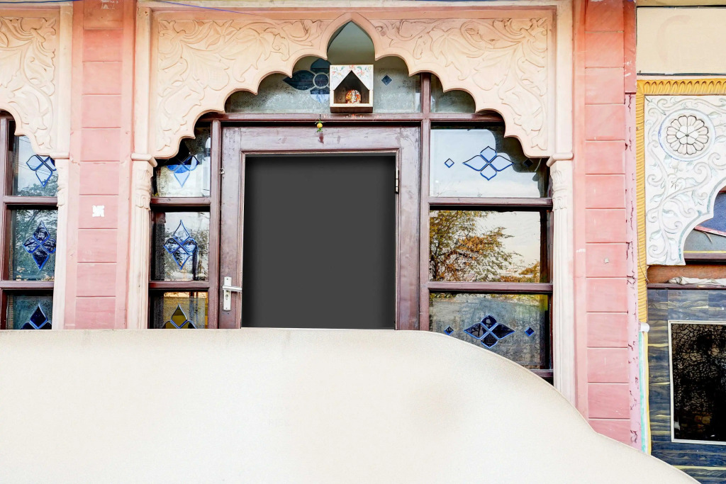 Townhouse Gangapole Amer Road
