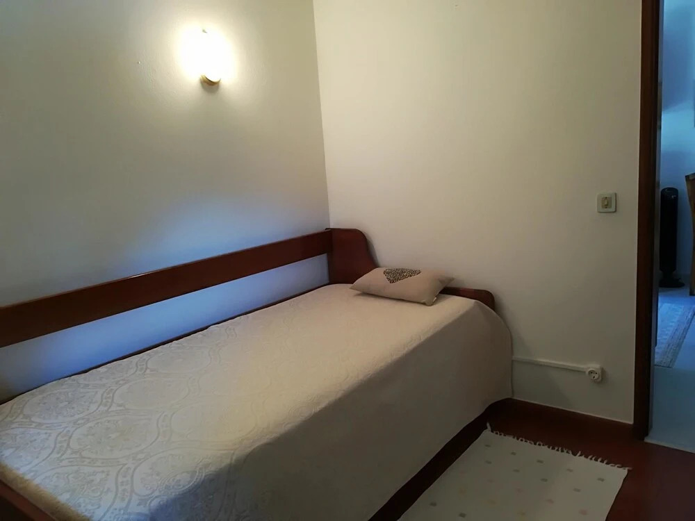 House With 2 Bedrooms in Sesimbra, With Wonderful Mountain View, Enclo