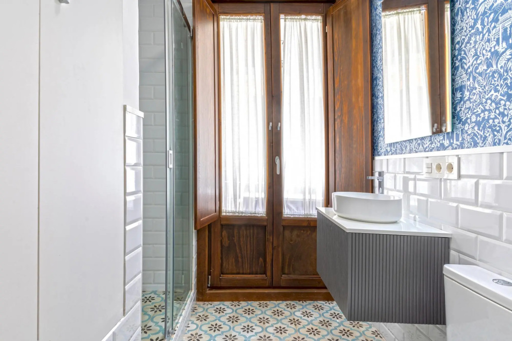 Lovely 1 bd apartment in the heart of Granada. Mesones I