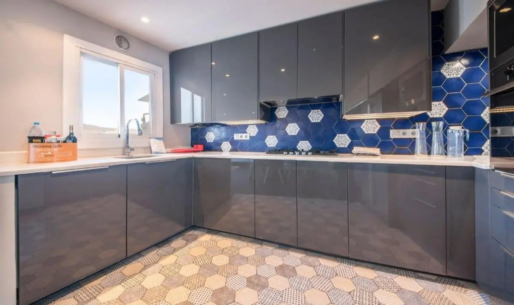 Amazing 3 bedroom penthouse in Plaza España
