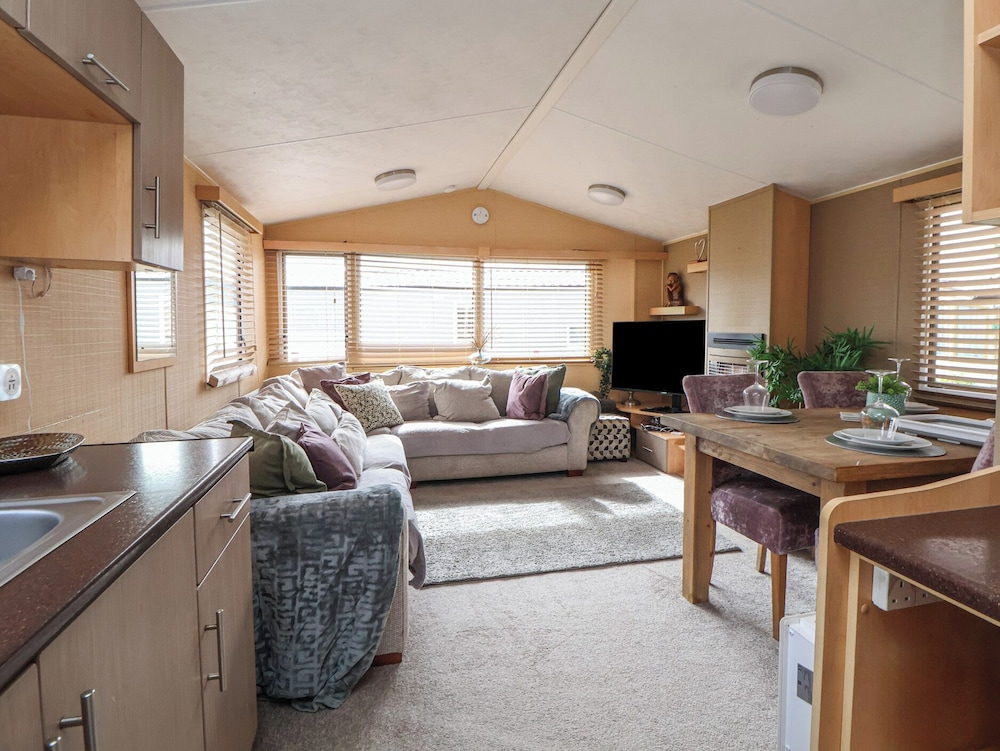Caravan 596