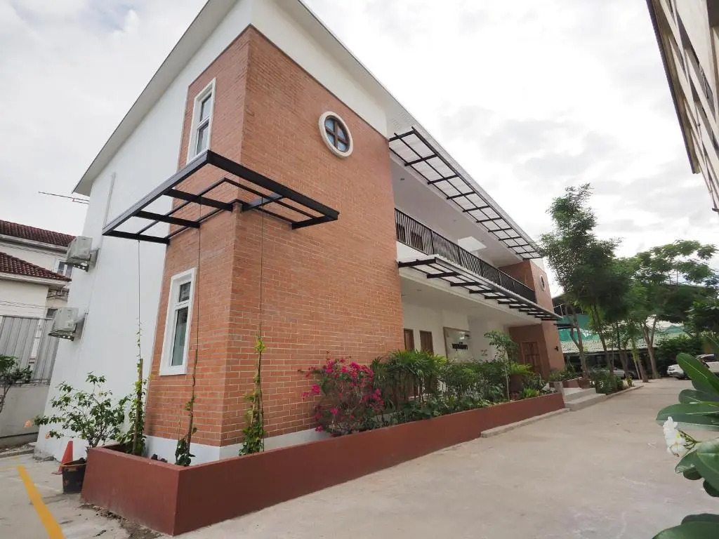 Prukpibul Apartment