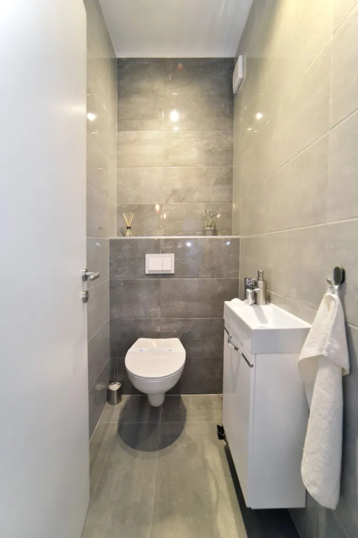 Premium Central Apartment & Room