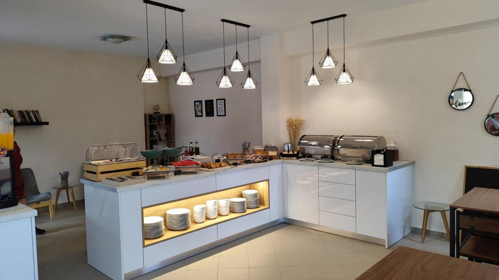 Yianetta Hotel & Suites