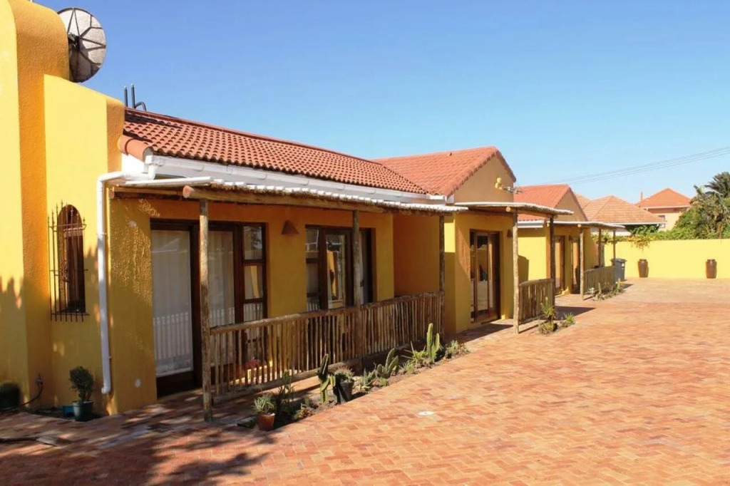 Flintstones Guest House Cape Town