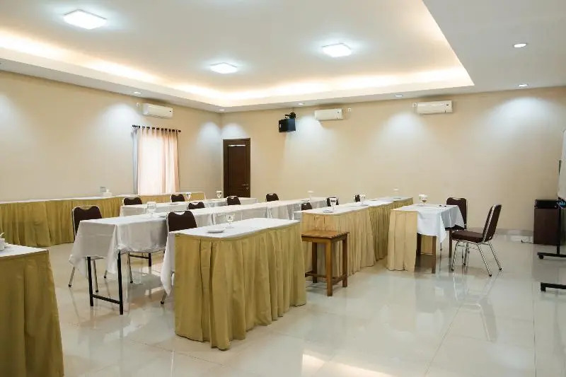 Hotel Cepu Indah 1