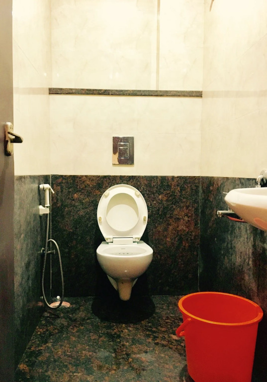 BHIMAS INN -Puratchi Thalaivar Dr M G Ramachandran Central Railway Station Chennai