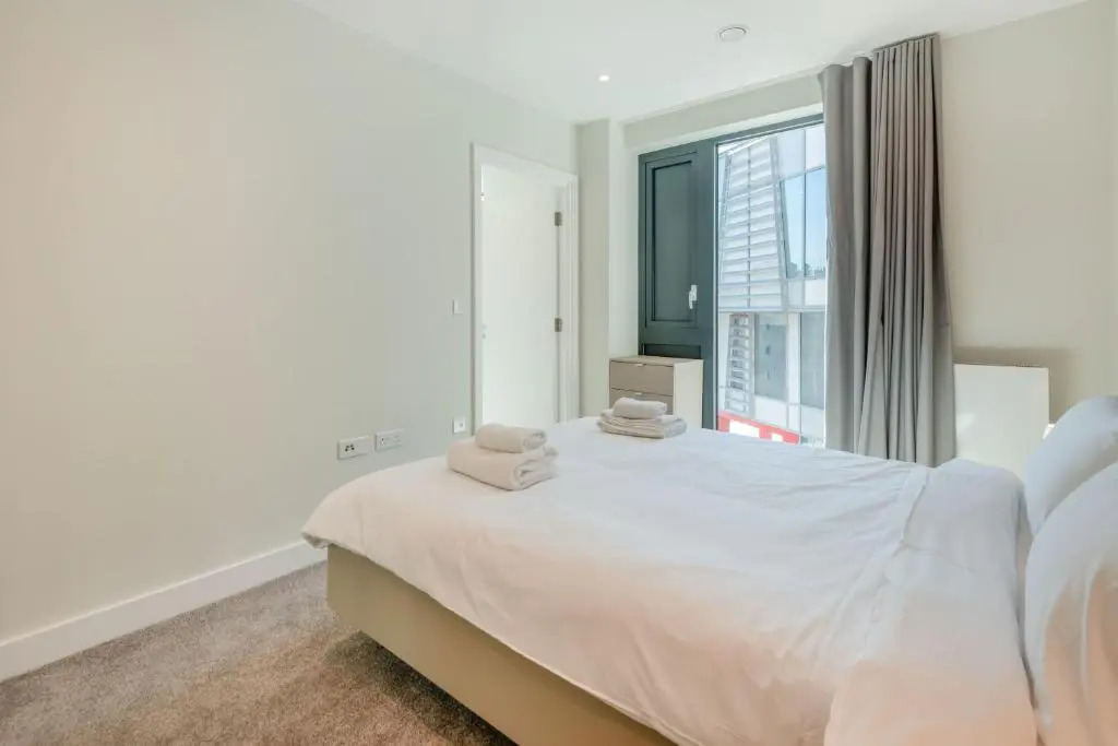 Spacious and Bright Apartments in Brentford