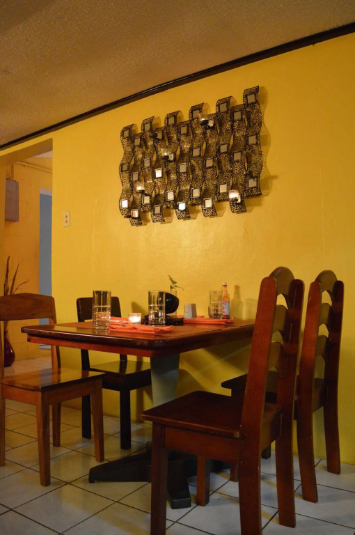EL REY Hotel & Restaurant