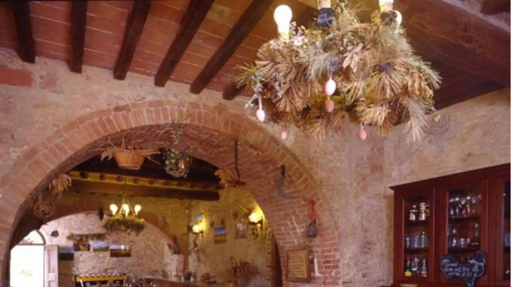 Imposing Villa With 5 Apartments Ideal for Groups Pool -aia Vecchia