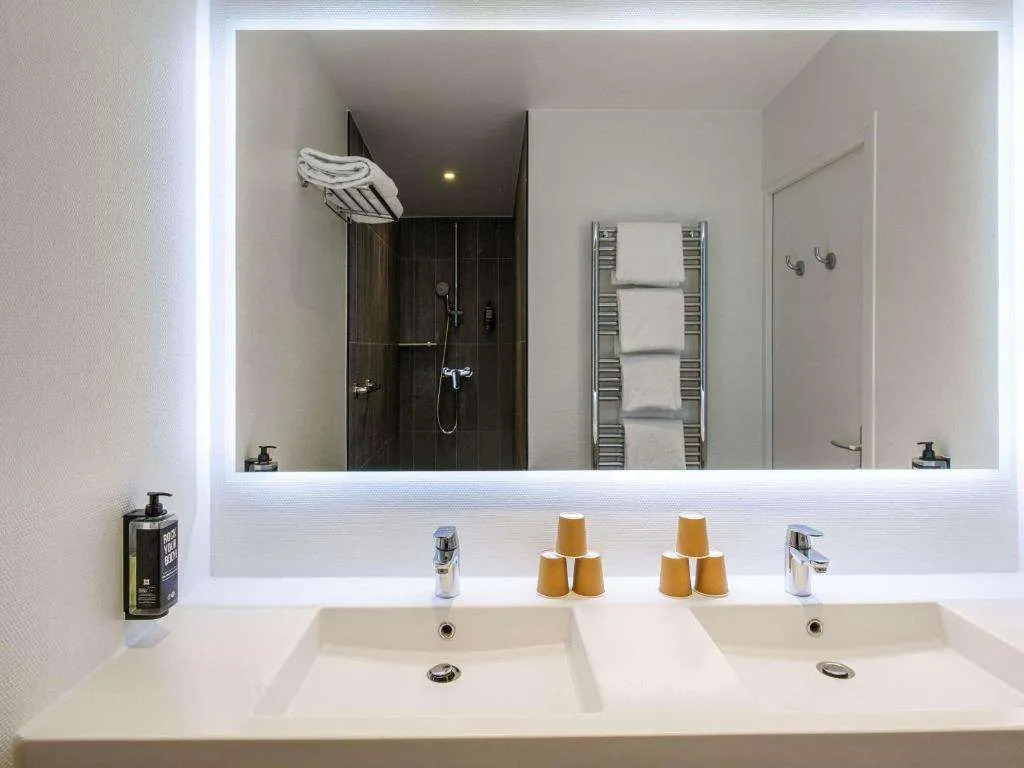 ibis Paris Canal Saint Martin