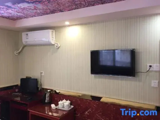 Yongcheng Lizhen shangwubinguan Hotel