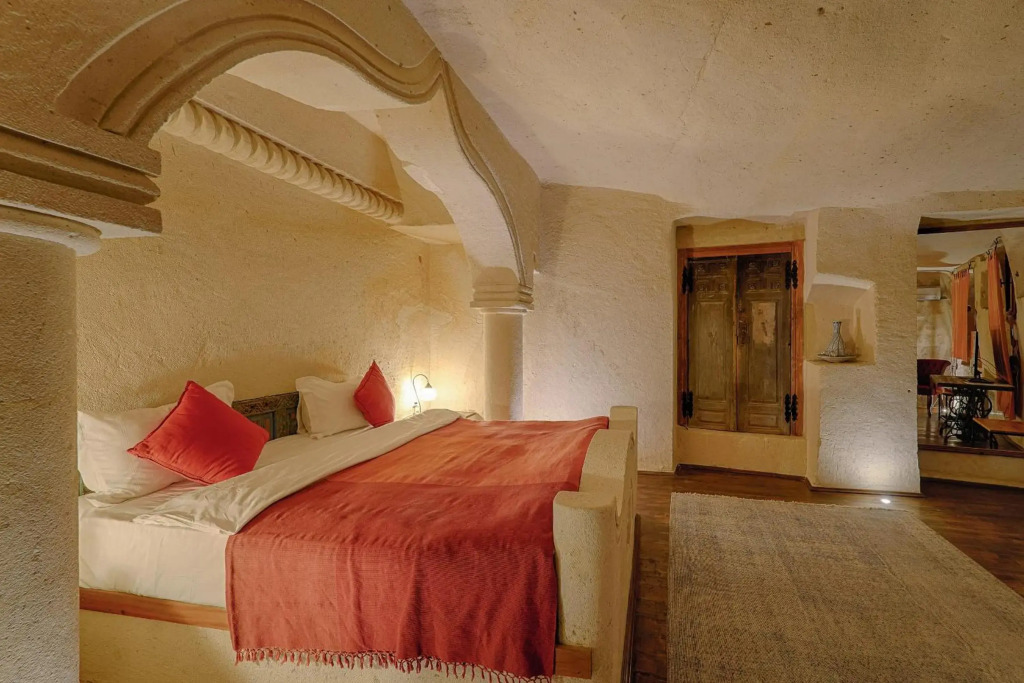 Taru Cave Suites