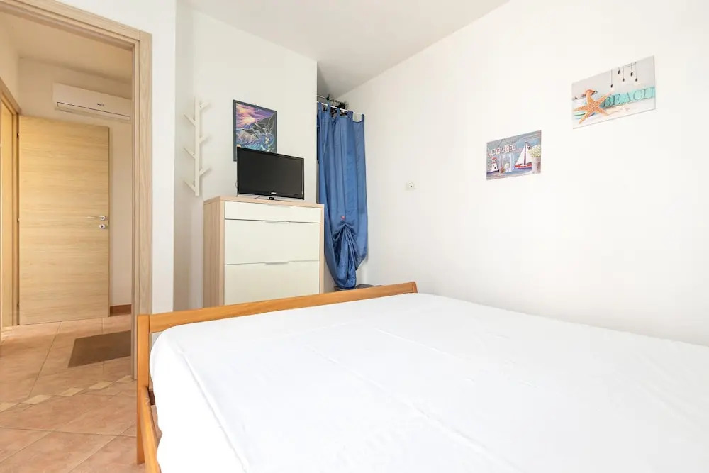 2149 Villa Elena