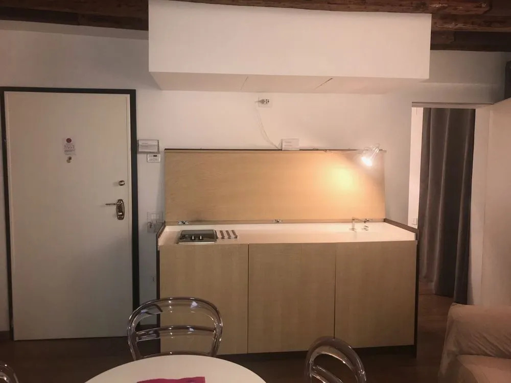 Modern Apartment in Venice GF