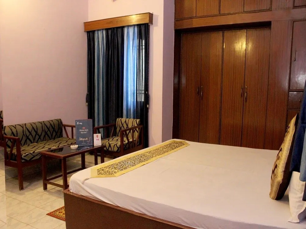 OYO 6841 Home Stay near Boring Road