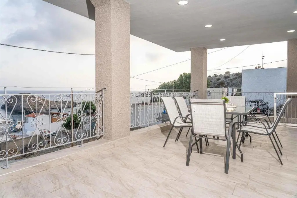 Tzortzis Family Apartments