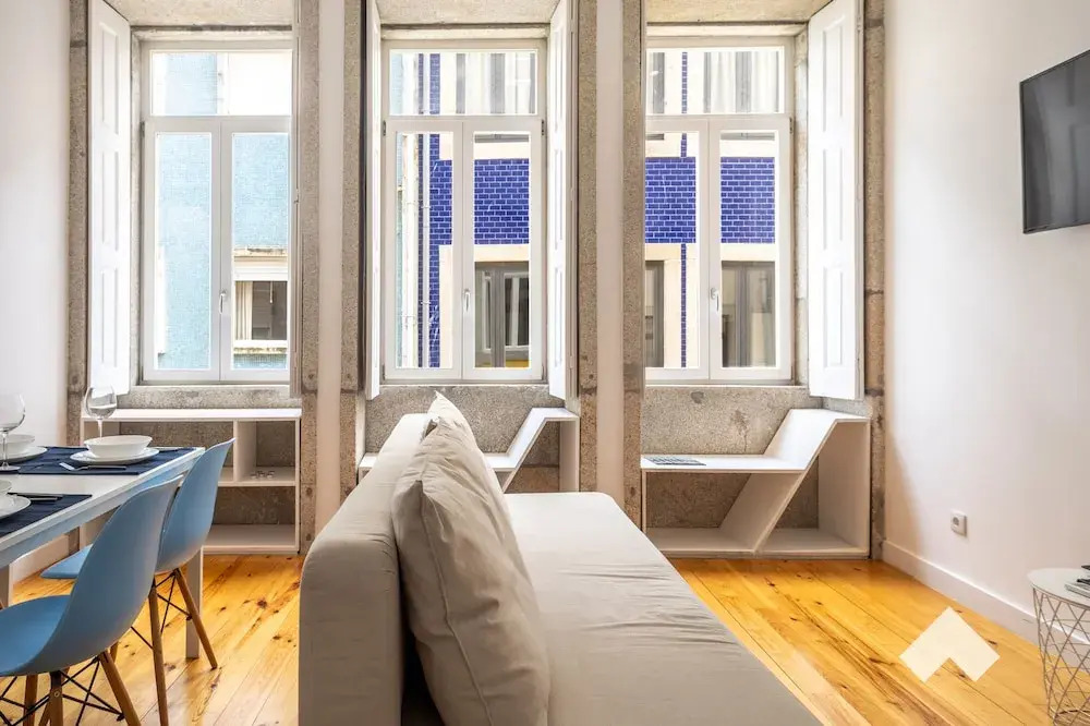 Mitch1 · Spacious Duplex in Porto's Downtown A/C