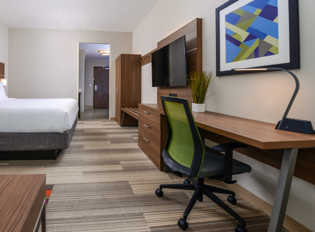 Holiday Inn Express & Suites - Ruskin by IHG