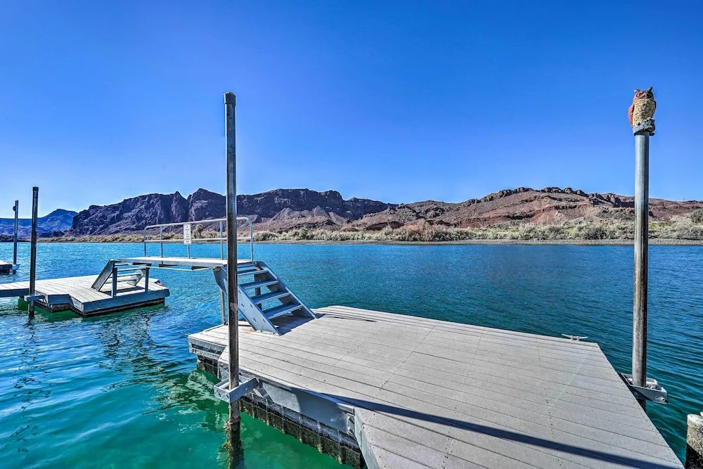 Riverfront Parker Studio 1 Mi to Boat Launch!