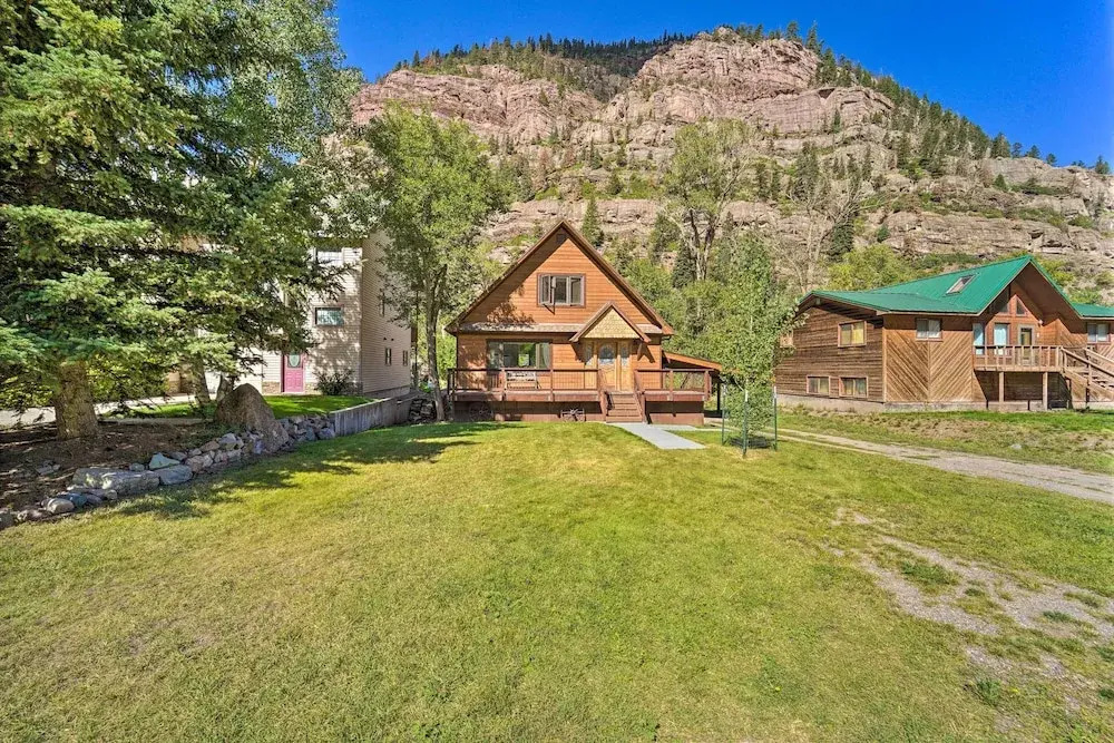 Updated Mtn Home w/ Deck on Uncompahgre River