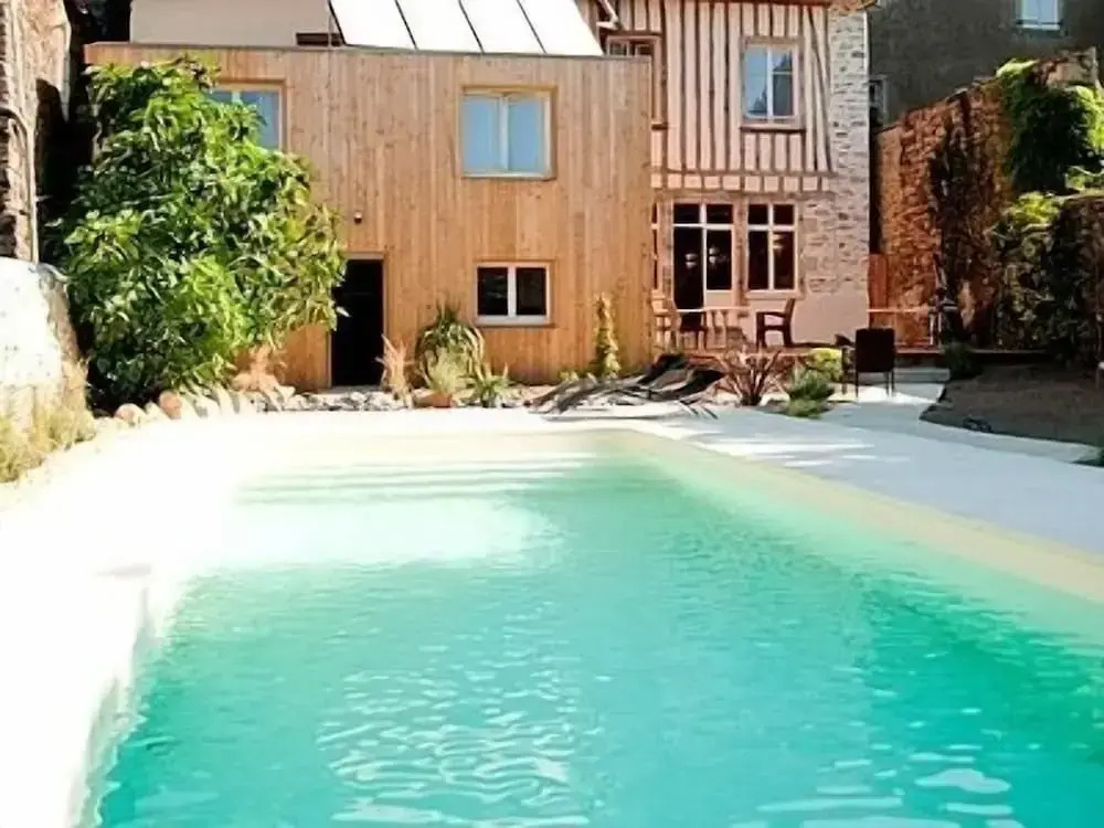 Logis Hotel Auberge Dupuytren