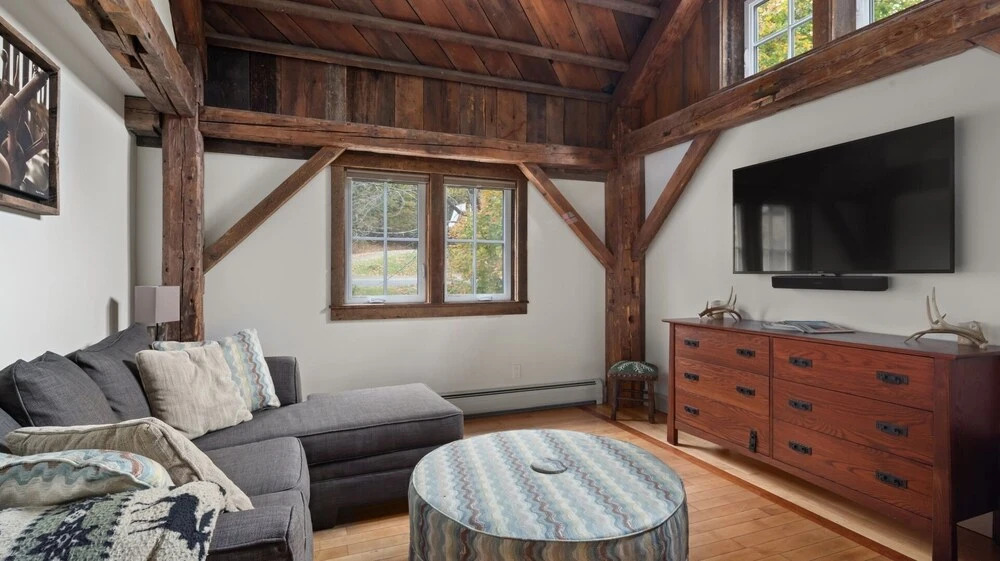 The Common Man At Mad House 3 Bedroom Condo by RedAwning