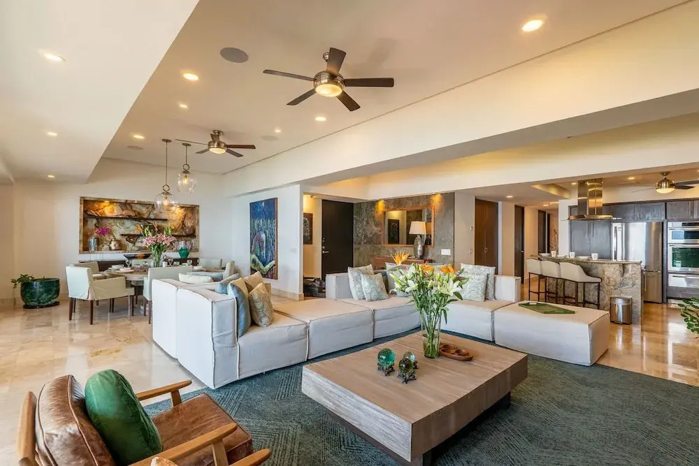 Ocean Front Amazing Views and Location Sleeps 8