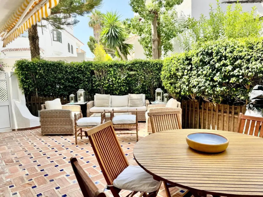 Golden Beach - EaW Homes