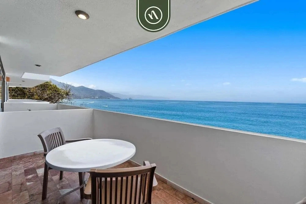 Costa Sur Suite 2 - Oceanview 1 BR Condo - Pool - Cleaning Included