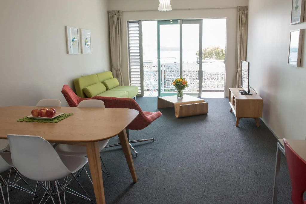 Navigate Seaside Hotel