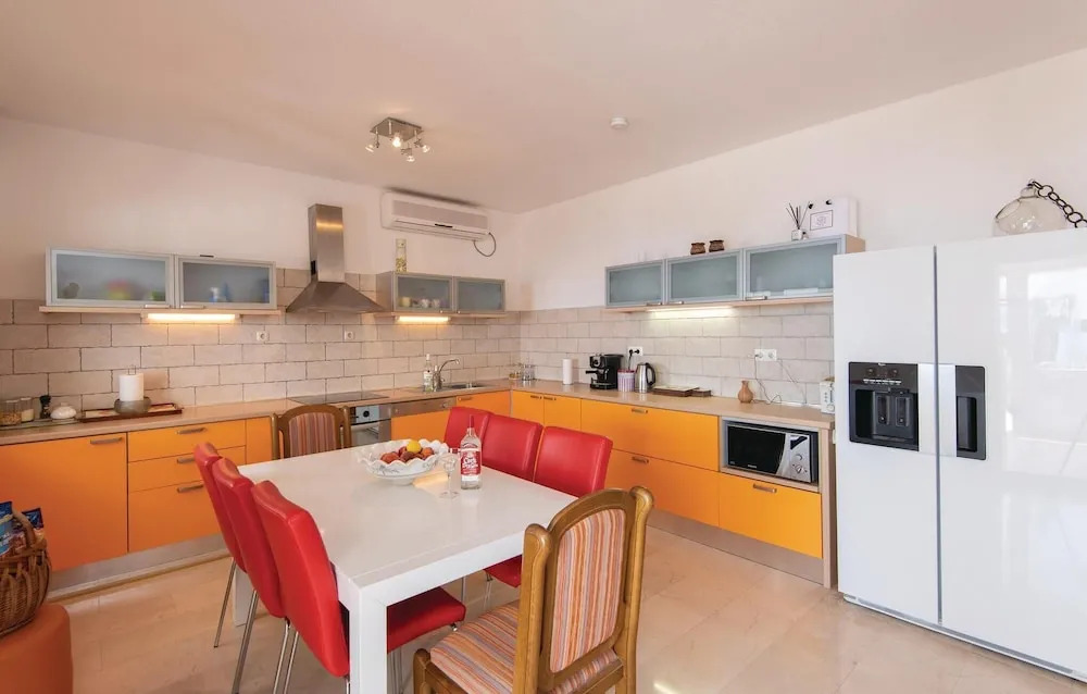 Gorgeous Home In Orebic