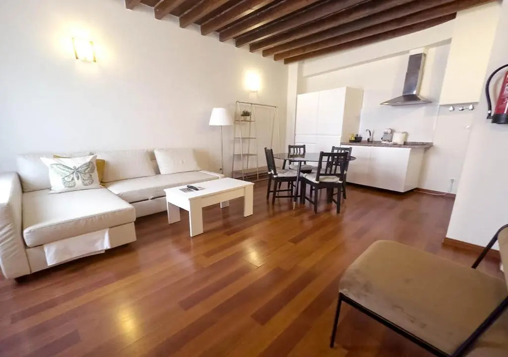 Granada Suites by Olala Homes