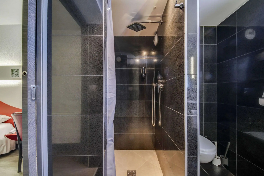 Brit Hotel Porte dEspagne