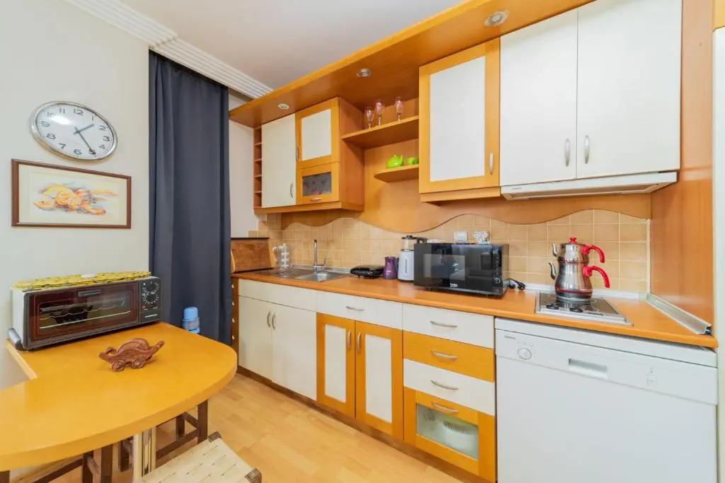 Cozy Flat With Balcony Close to Konyaalti Beach