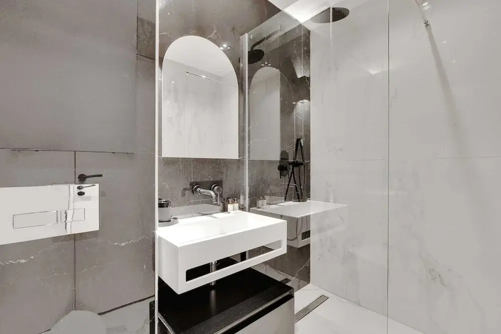 Authentic apt - 2br/6p - Rue des Martyrs - Opera