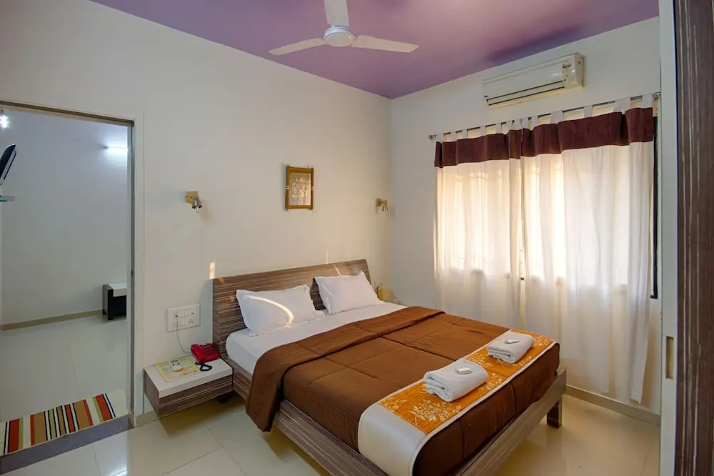 OYO 4018 Hotel Grand Ashwin
