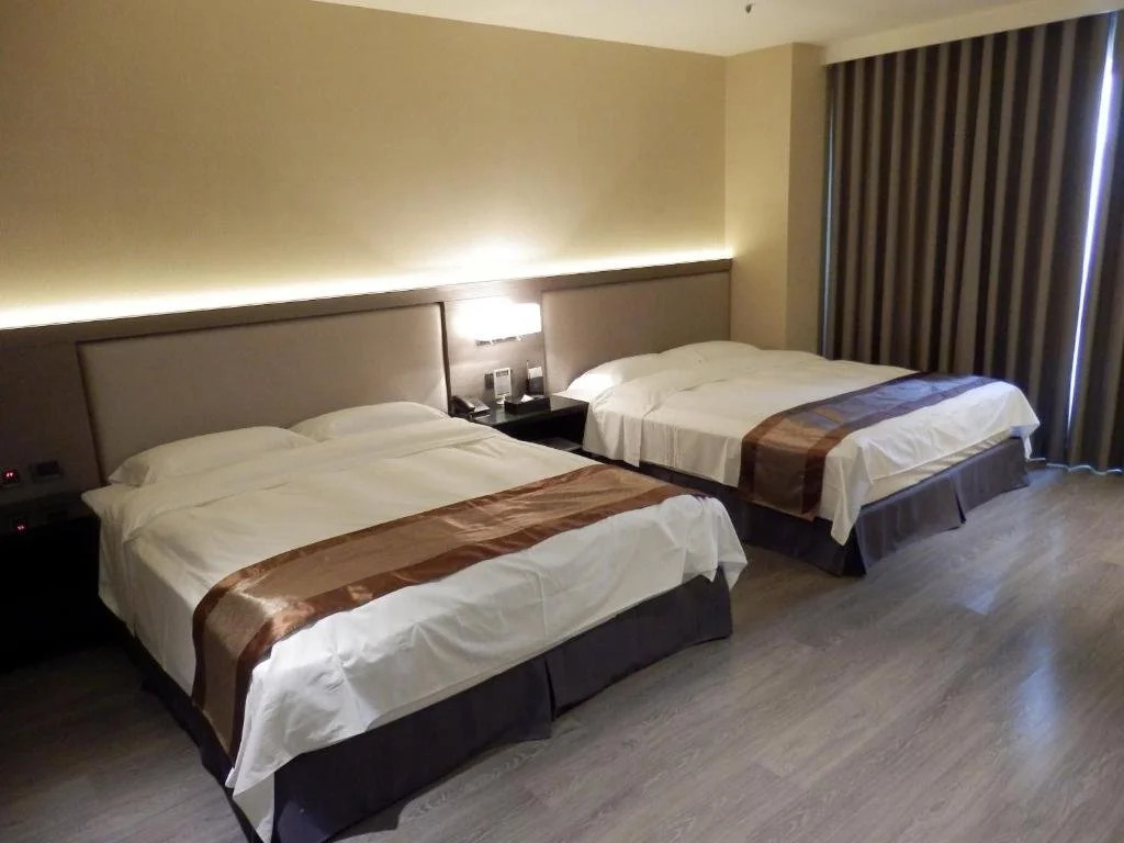 Grand Crystal Hotel