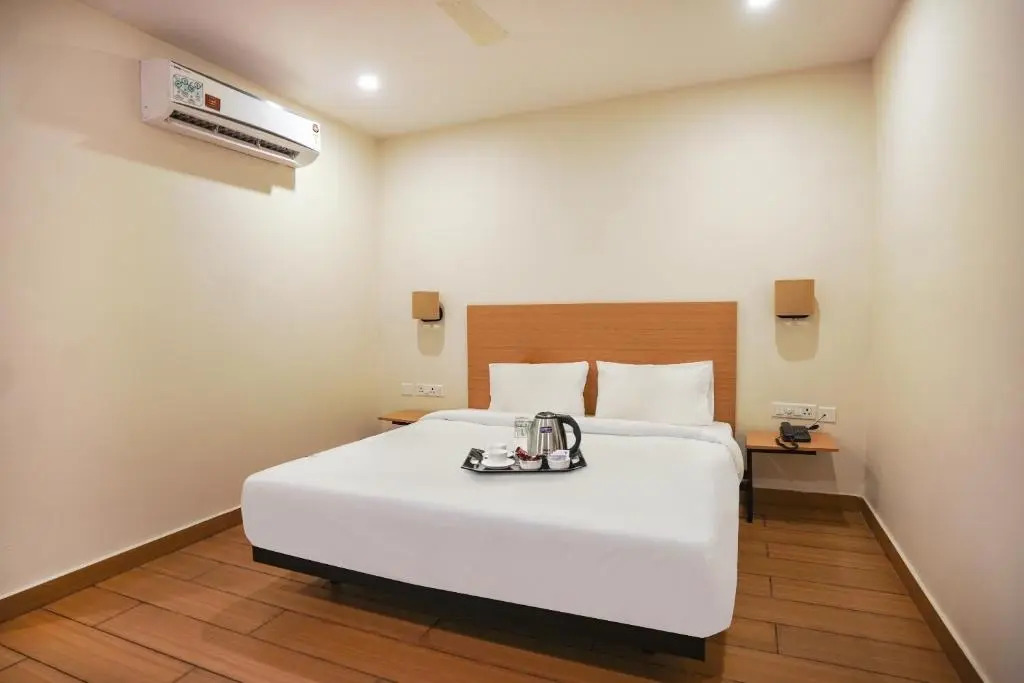 Super OYO Townhouse Visakhapatnam