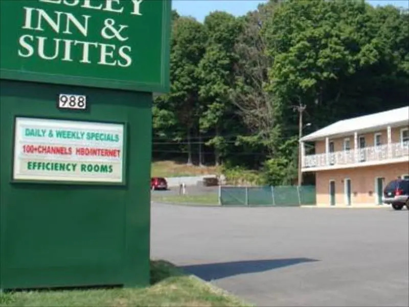 Wesley Inn & Suites