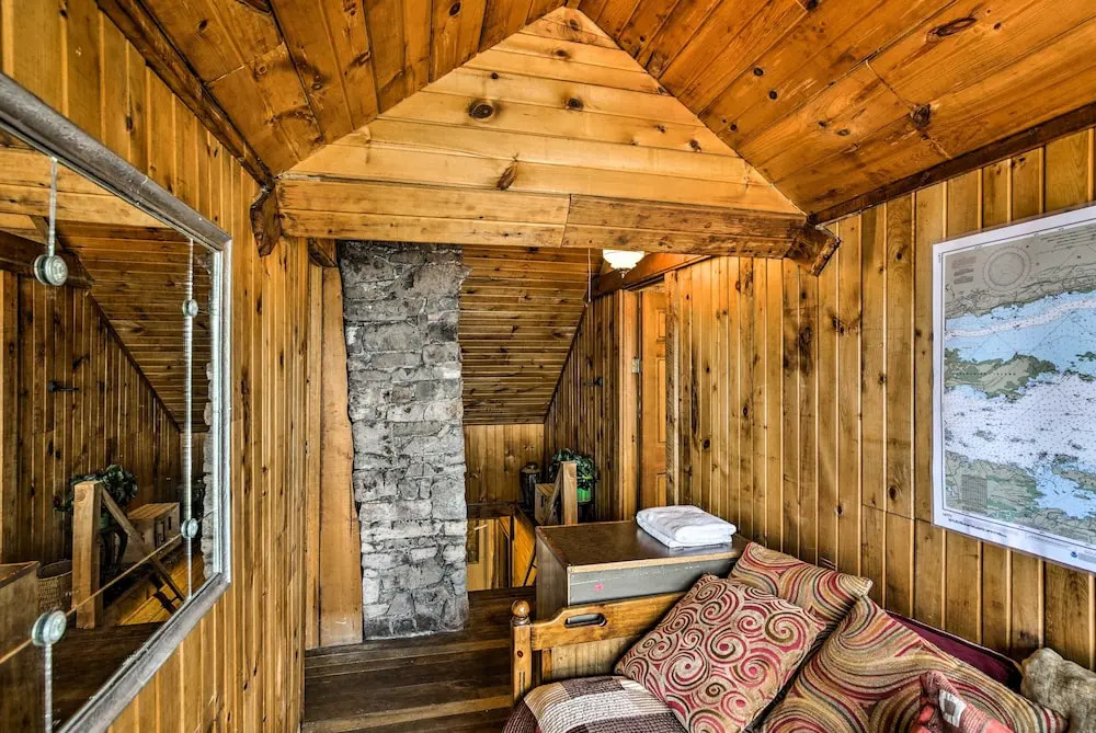 1000 Islands In Chippewa Bay 3 Bedroom Cabin by RedAwning