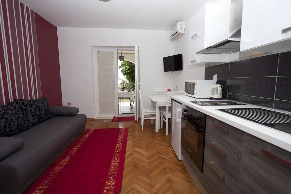 Guest house Burin